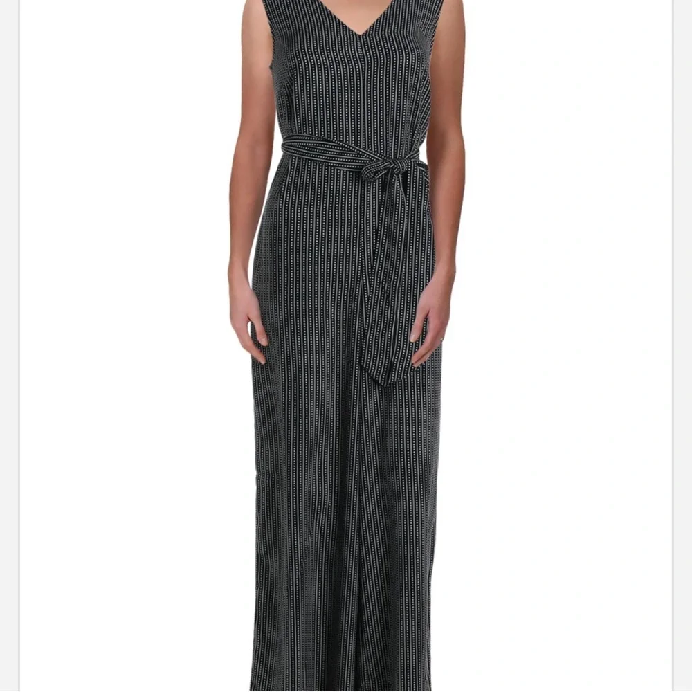 Max Studio Black/Cream V-Neck Jumpsuit. - Picture 1 of 10